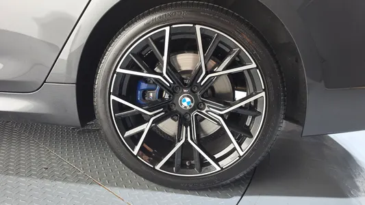 BMW 5 Series (G30) 530i M 2018 21