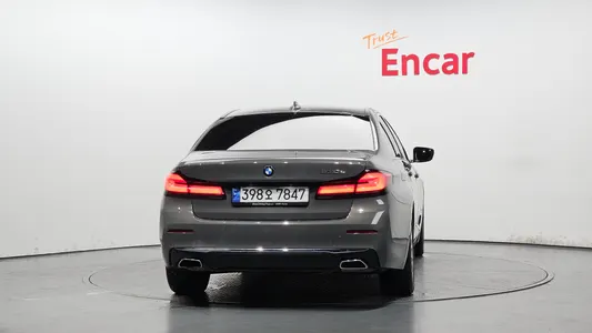 BMW 5 Series (G30) 530e 2021 4
