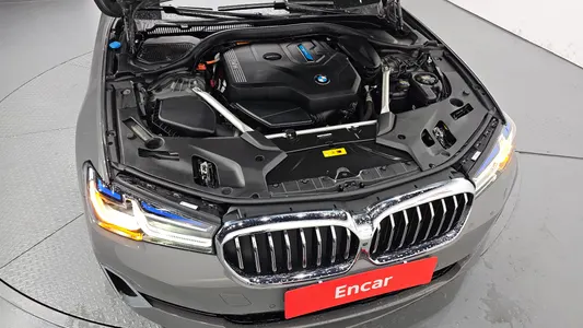 BMW 5 Series (G30) 530e 2021 6