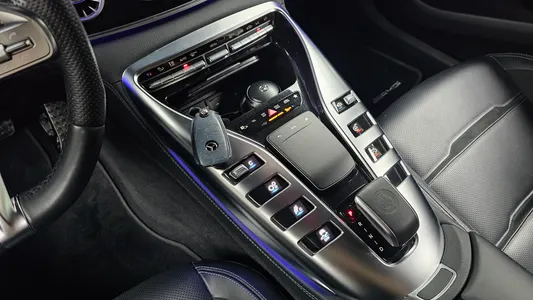 Mercedes-Benz AMG GT 4 43 4MATIC+ 2021 9
