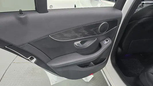 Mercedes-Benz C-Class W205 C220 d 2019 25