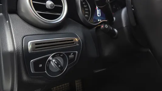 Mercedes-Benz C-Class W205 C220 d 4MATIC AMG Line 2019 29
