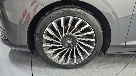 Hyundai (GN7) 2024 5
