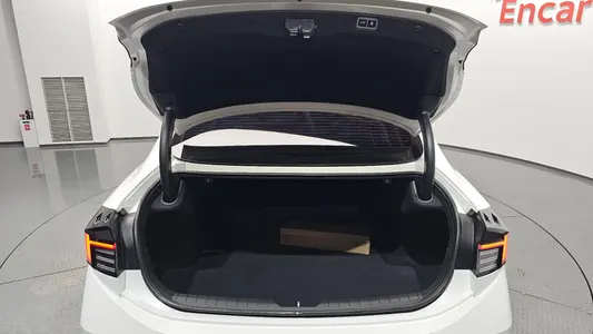 Hyundai (DN8) 1.6 2023 20