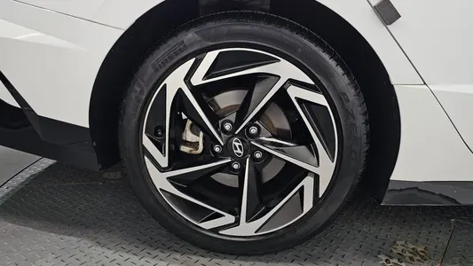Hyundai (DN8) 1.6 2023 21