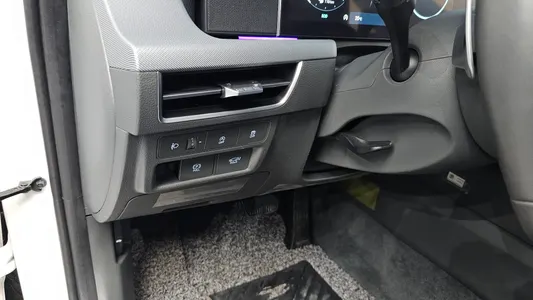 Hyundai (DN8) 1.6 2023 32