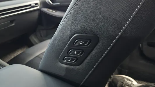 Hyundai (DN8) 1.6 2023 33