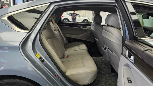 Genesis G80 3.8 GDI AWD 2016 12