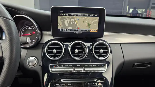 Mercedes-Benz C-Class W205 C200 2018 14