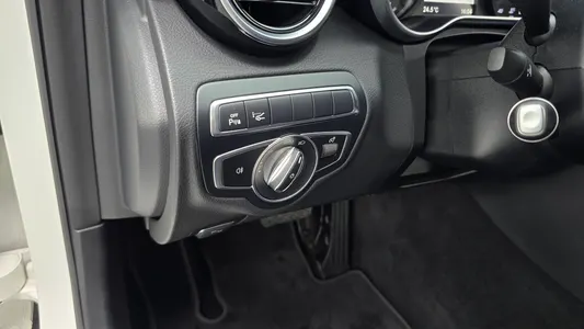 Mercedes-Benz C-Class W205 C200 2018 18