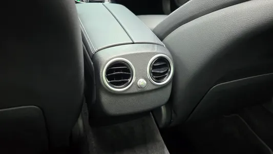 Mercedes-Benz C-Class W205 C200 2018 29