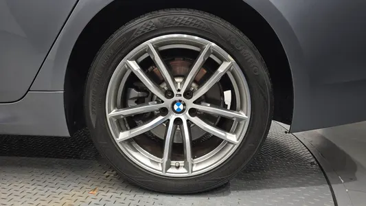 BMW 5 Series (G30) 520d M 2017 21