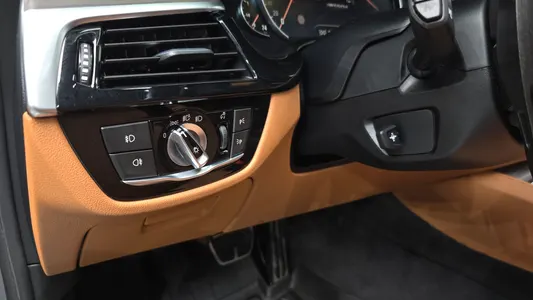 BMW 5 Series (G30) 520d M 2017 27