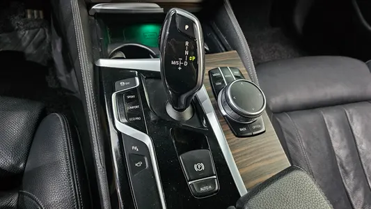 BMW 5 Series (G30) 520d xDrive M 2017 9