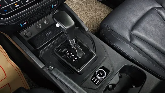 KG Mobility 렉스턴 스포츠 칸 2.2 4WD 2021 9