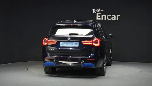 BMW iX3 M 2022 4