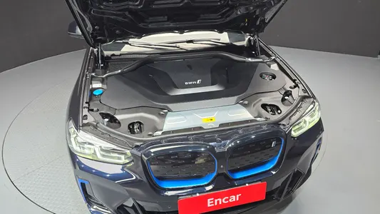 BMW iX3 M 2022 6