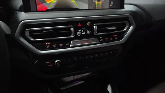 BMW iX3 M 2022 18