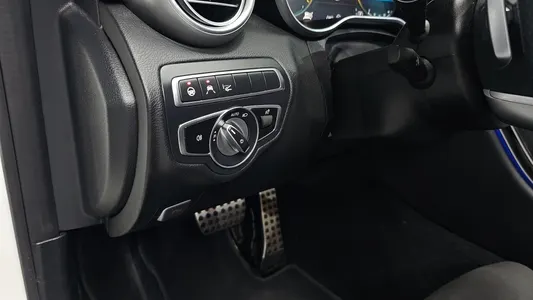 Mercedes-Benz C-Class W205 C200 2021 18