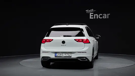 Volkswagen 8 2.0 TDI 2024 4