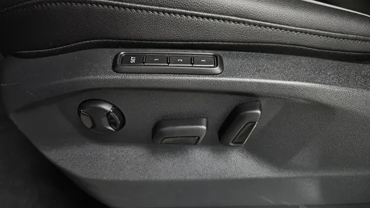 Volkswagen 2 2.0 TDI 2019 32