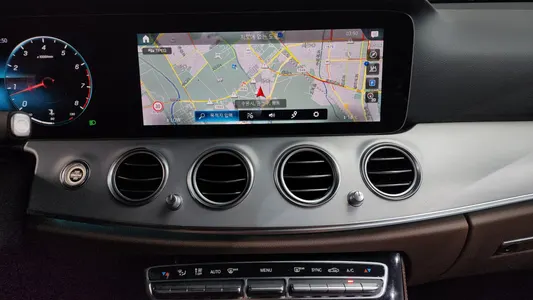 Mercedes-Benz E-Class W213 E250 2021 12