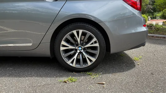 BMW 5 Series GT (F07) GT 30d xDrive 2012 4