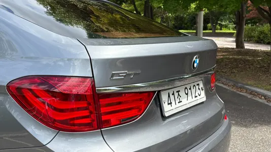 BMW 5 Series GT (F07) GT 30d xDrive 2012 6