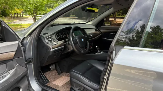 BMW 5 Series GT (F07) GT 30d xDrive 2012 13