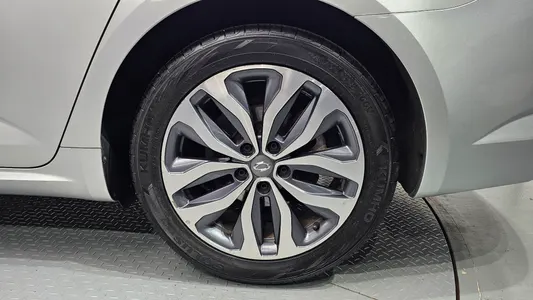 Renault Korea SM6 2.0 GDe RE 2016 21