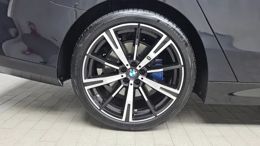 BMW 5 Series (G60) 530i xDrive M 2025 5