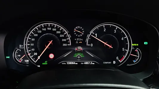 BMW 5 Series (G30) 520d M 2018 8