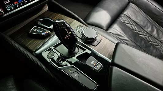 BMW 5 Series (G30) 520d M 2018 9