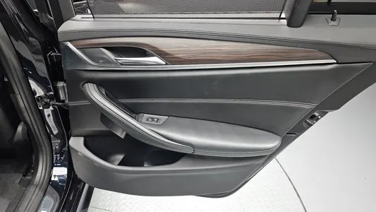 BMW 5 Series (G30) 520d M 2018 25