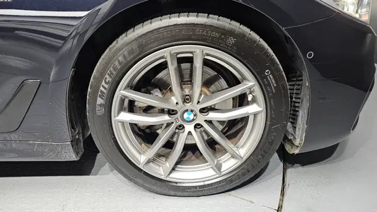 BMW 5 Series (G30) 520d M 2018 21
