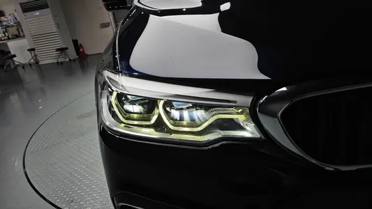 BMW 5 Series (G30) 520d M 2018 22