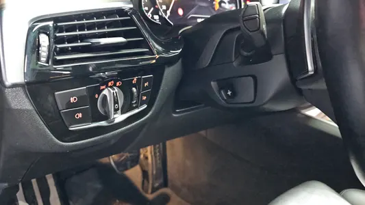 BMW 5 Series (G30) 520d M 2018 29