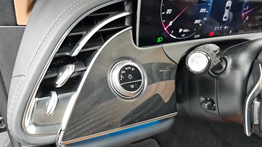 Mercedes-Benz E-Class W214 E200 2025 18