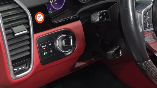 Porsche (PO536) 3.0 E- 2022 15