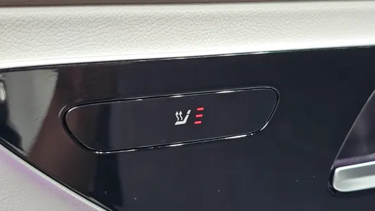 Mercedes-Benz EQE V295 EQE350+ 2026 28