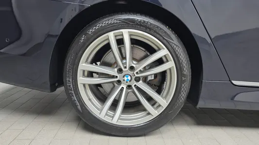BMW 7 Series (G11) 740Li xDrive M 2017 5