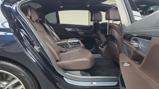 BMW 7 Series (G11) 740Li xDrive M 2017 12