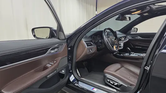 BMW 7 Series (G11) 740Li xDrive M 2017 10