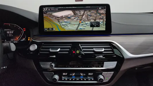 BMW 5 Series (G30) 530i M 2021 12