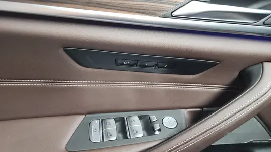 BMW 5 Series (G30) 530i M 2021 30
