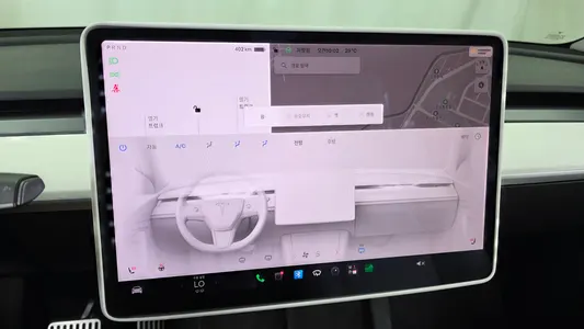 Tesla Y AWD 2021 18