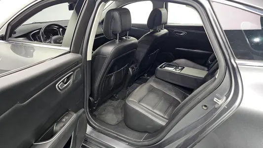 Renault Korea SM6 2.0 LPe LE () 2017 11