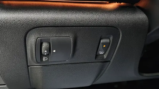 Renault Korea SM6 2.0 LPe LE () 2017 13