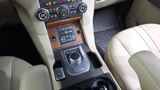 Land Rover 4 3.0 SDV6 HSE 2014 9