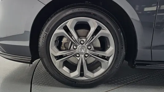 Honda 11 1.5 2025 5